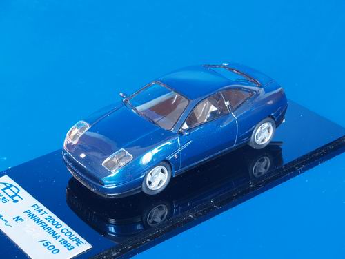 fiat 2000 coupe pininfarina - blue ABC035B Модель 1:43