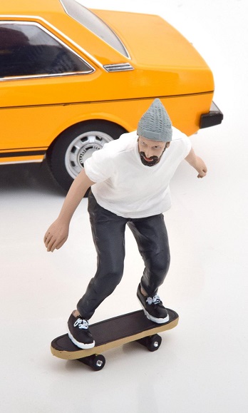 Figure Skateboarder №2