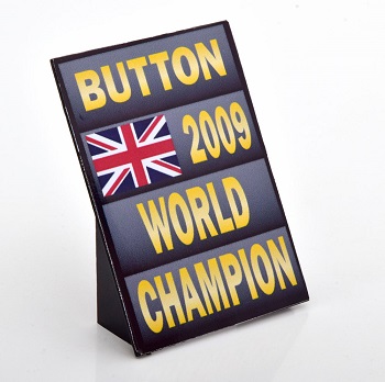 Pitboard World Champion 2009 Button LEBU118 Модель 1:18