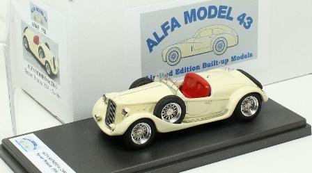 Модель 1:43 Alfa Romeo 6C 2300 Spider Brianza - cream