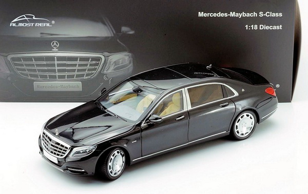 Модель 1:18 Mercedes-Maybach S 600 V12 Biturbo - obsidian black
