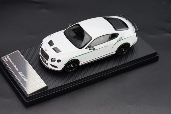 Модель 1:43 Bentley Continenal GT3-R - white