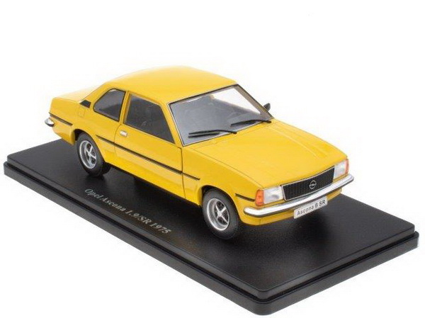 Модель 1:24 Opel Ascona 1.9 SR - yellow