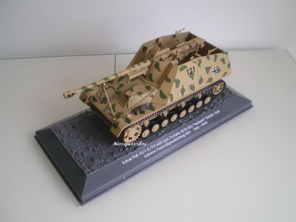 Модель 1:43 PanzerJäger Nashorn (Sd.Kfz. 164) - серия «Chars de Combat de la Seconde Guerre Mondiale» №24 (с журналом)