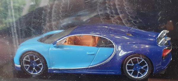 Модель 1:43 Bugatti Chiron - 2-tones blue