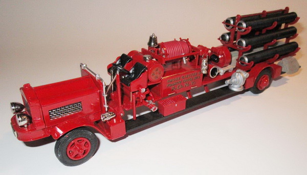 White Smoke Ejector and Foamite truck "No.2 F.D.N.Y." - red AH110 Модель 1:43