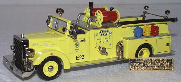 Mack LT 1000 GAL.Pumper Glendale Calif. GOLD COL. - yellow AH43G-1 Модель 1:43