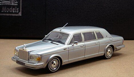 Модель 1:43 Rolls-Royce Silver Spur II Touring Limousine - silver