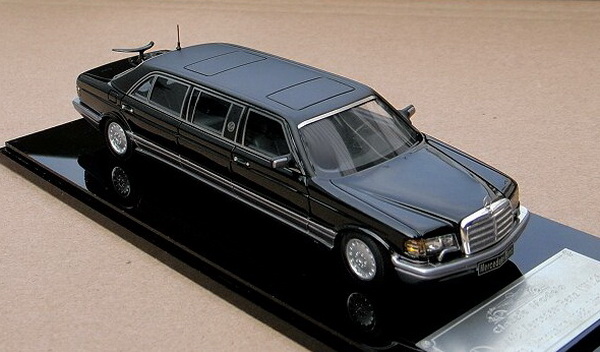 Модель 1:43 Mercedes-Benz 1000 SEL Limousine (W126) - black