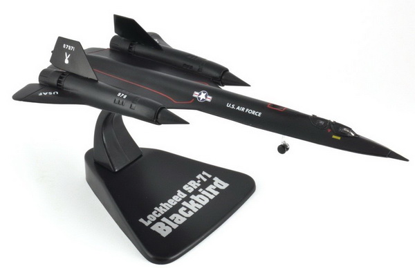lockheed sr-71 "blackbird"стратегический сверхзвуковой разведчик ВВС США 1966 3903007 Модель 1:144