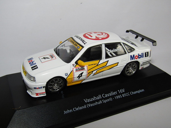 Модель 1:43 Vauxhall Cavalier 16v Team Vauxhall Sport N 4 Champion Season BTCC 1995 John Cleland White Yellow