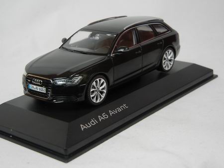 Модель 1:43 Audi A6 Avant (C7) - phantom black