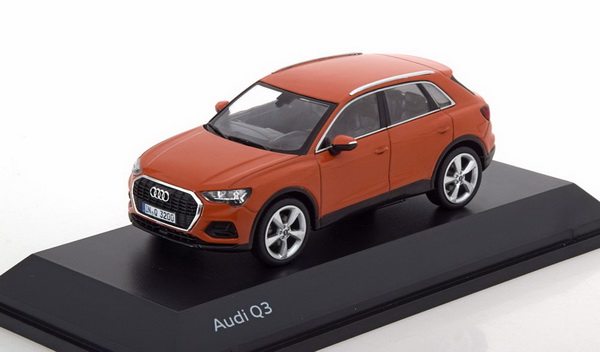 Audi Q3 - pulse orange 5011803632 Модель 1:43