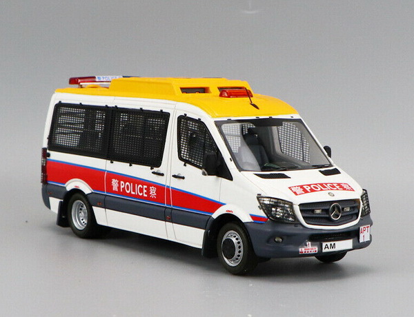 Модель 1:43 Mercedes-Benz Sprinter 519CDI Airport Police