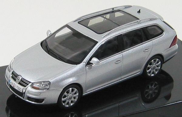 Модель 1:43 Volkswagen Golf V Variant - silver (VW Promo)