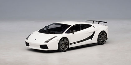 Модель 1:43 Lamborghini Gallardo Superleggera - white met