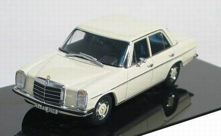 Модель 1:43 Mercedes-Benz /8 220 D Limousine - white