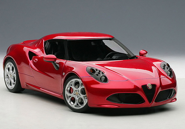 Модель 1:18 Alfa Romeo 4C - red