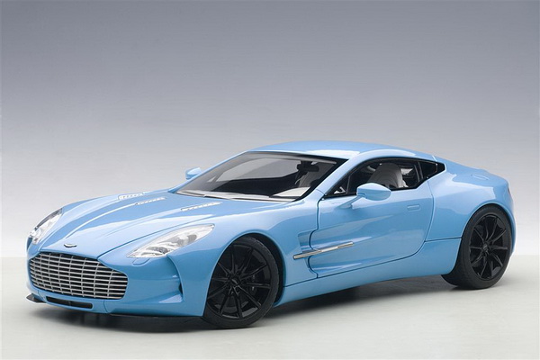 Модель 1:18 Aston Martin One 77 - Tiffany blue