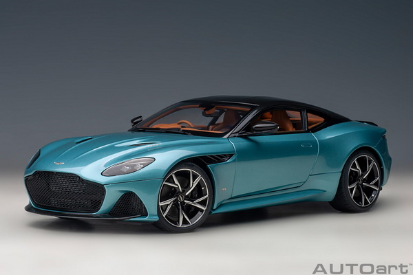 Модель 1:18 Aston Martin DBS Superleggera (Caribbean Pearl Blue)