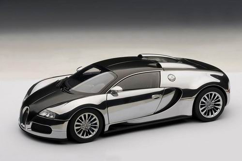 Модель 1:18 Bugatti EB Veyron 16.4 Pur Sang - black/aluminium casting