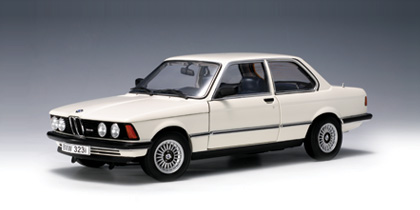 Модель 1:18 BMW 323i (E21) - alpinwhite