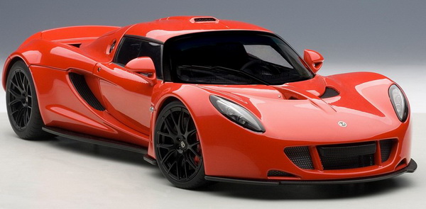 Модель 1:18 Lotus Hennessey Venom GT Spyder - red