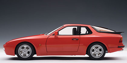 Модель 1:18 Porsche 944 turbo (RED)
