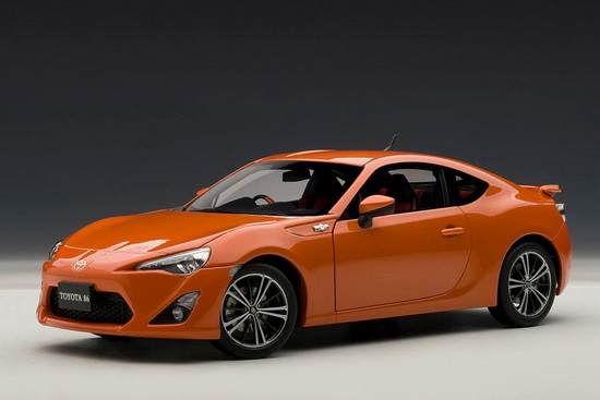 Модель 1:18 Toyota 86 LIMITED (ASIAN Version/RHD) - orange met