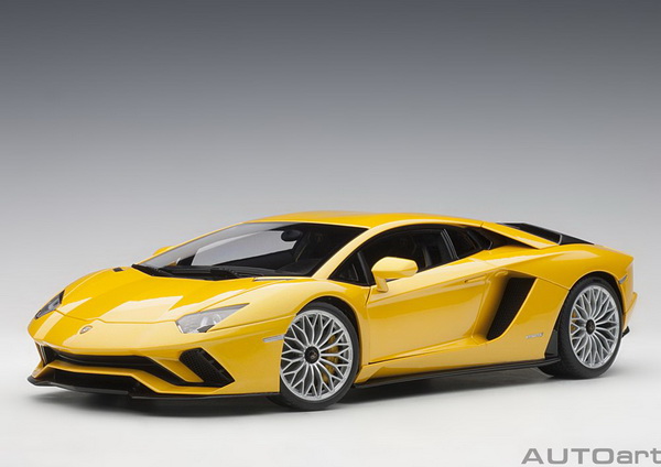 Модель 1:18 Lamborghini Aventador S - yellow