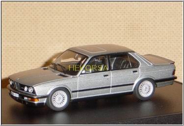 Модель 1:43 BMW M5 (E28) - Silvergrau
