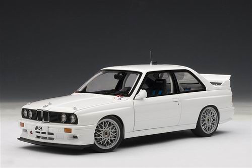 Модель 1:18 BMW M3 (E30) DTM Plain Body Version - white