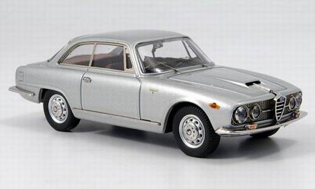 Модель 1:43 Alfa Romeo 2600 Sprint Strassenversion / grau met