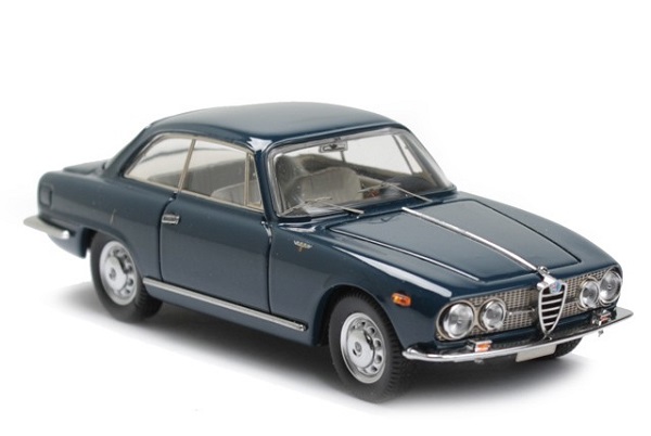 Модель 1:43 Alfa Romeo 2000 Sprint street 1960-1962 (light blue)