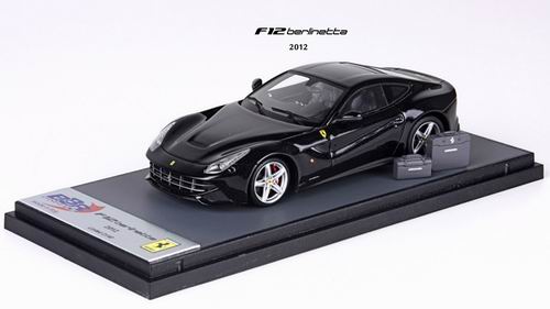Модель 1:43 Ferrari F12 Berlinetta + VALIGIE - NEW BLACK Daytona