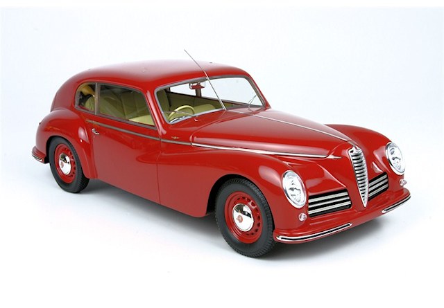 Модель 1:18 Alfa Romeo 6C 2500 Freccia d`Oro - red (L.E.80pcs) [смола; без открывающихся элементов]