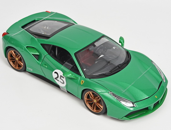 Модель 1:18 Ferrari 488 GTB - The Green Jewel, 70 Years Ferrari