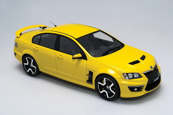 Модель 1:18 Holden HSV E3 GTS - yellow