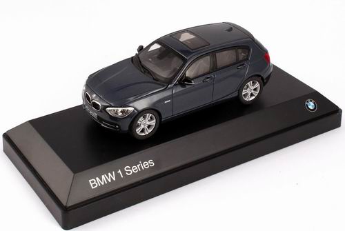 Модель 1:43 BMW 1er 125i Sport (F20) (5-door) - Night Blue (с открывающимися капотом и пятой дверью)