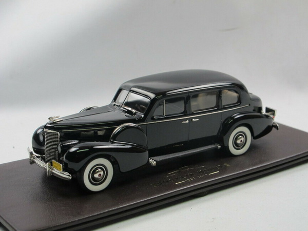cadillac imperial sedan limousine 1938 - black BML30 Модель 1:43
