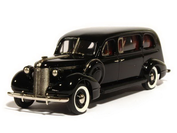 Модель 1:43 Superior-Pontiac Lawndale Funeral Coach
