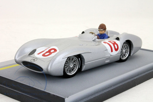 Модель 1:43 Mercedes-Benz 196C №18 Winner GP Italy (Juan Manuel Fangio) (L.E.500pcs)