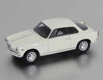 Модель 1:43 Alfa Romeo Sprint 1300 - gardenia white