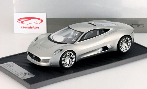 Модель 1:18 Jaguar C-X75 Concept - silver (L.E.)