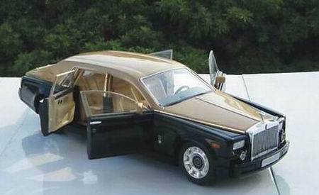 rolls-royce phantom lwb (с открывающимися дверьми) - gold black 43C1025A Модель 1:43