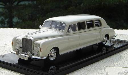 Модель 1:43 Rolls-Royce Silver Cloud Limousine - white