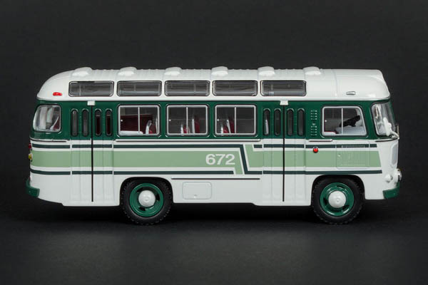 Автобус-672 - белый/зелёный 03002J Модель 1:43