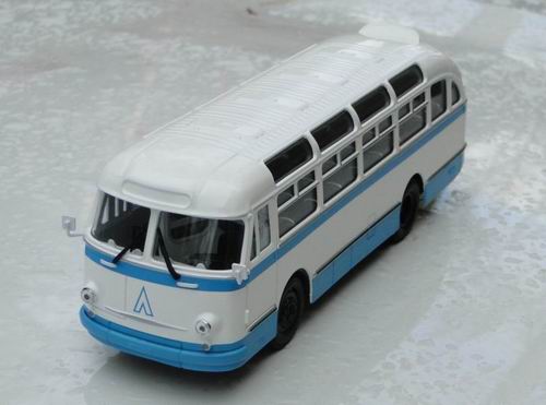 ЛАЗ-695Е - белый/голубой 04003D Модель 1:43