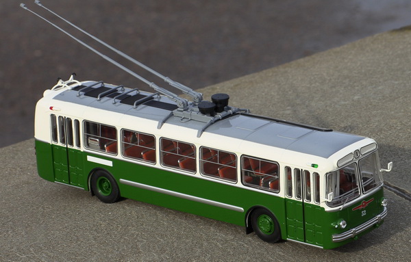 Троллейбус 5 (1961-1969) - зелёный/белый 04006-2 Модель 1:43