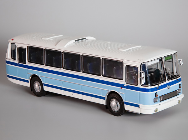 Модель 1:43 ЛАЗ-699Р - белый/голубой (1981-85 г.г.)